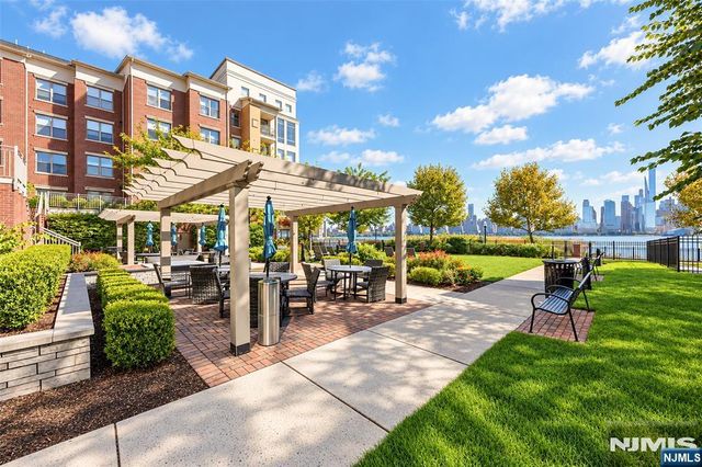 26 Ave At Port Imperial 425, West New York, NJ 07093