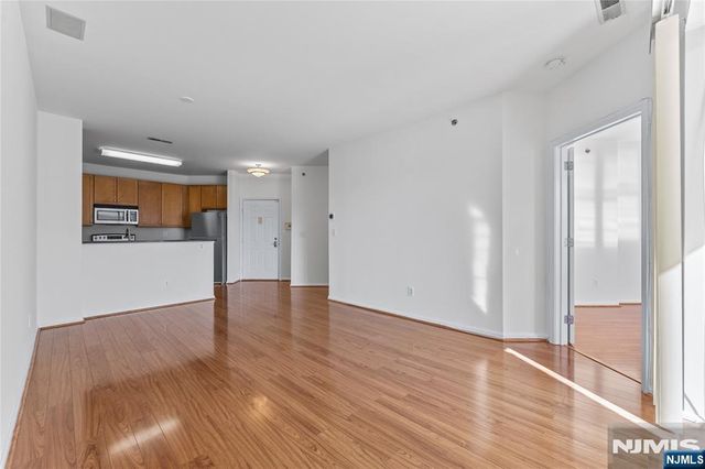 26 Ave At Port Imperial 425, West New York, NJ 07093