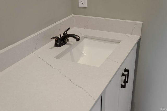 1397 Dixon Place, Huntertown, IN 46748