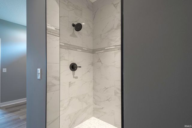 1397 Dixon Place, Huntertown, IN 46748