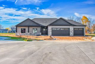 1397 Dixon Place, Huntertown, IN 46748