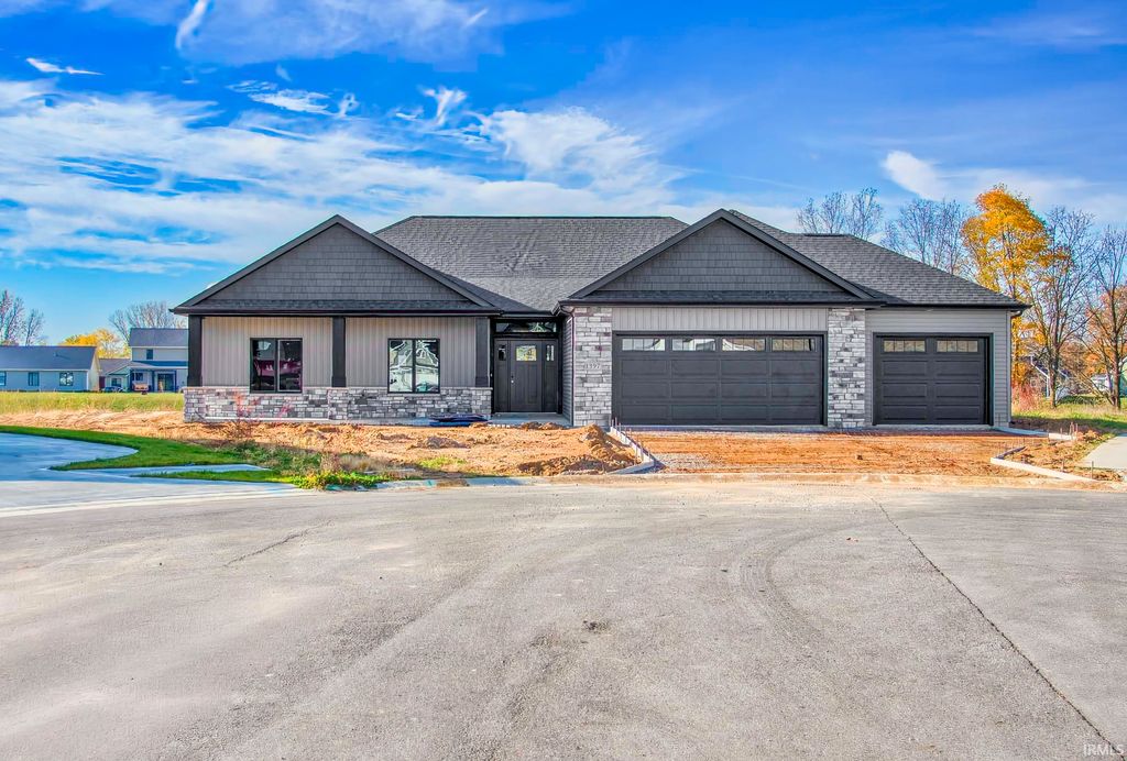 1397 Dixon Place, Huntertown, IN 46748