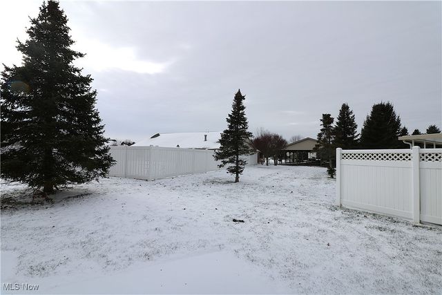 3 Fox Run Cove B, Norwalk, OH 44857