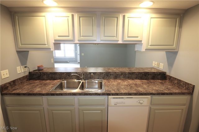 3 Fox Run Cove B, Norwalk, OH 44857