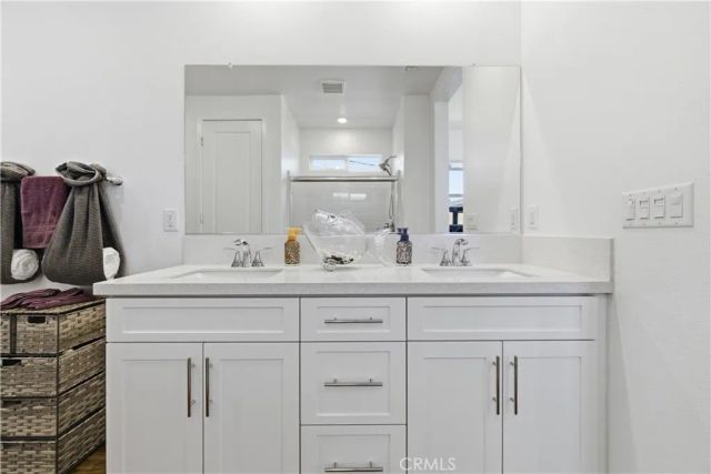 3347 Emerald Ln, Lancaster, CA 93535