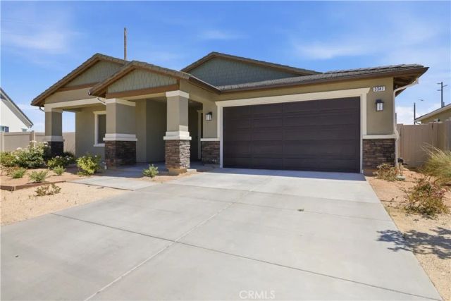 3347 Emerald Ln, Lancaster, CA 93535