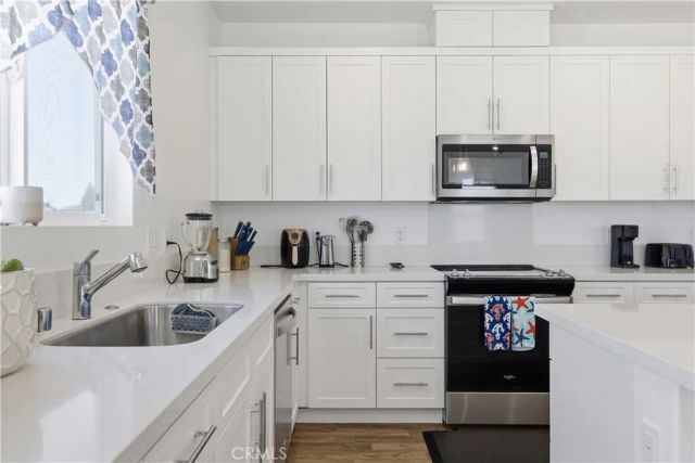 3347 Emerald Ln, Lancaster, CA 93535