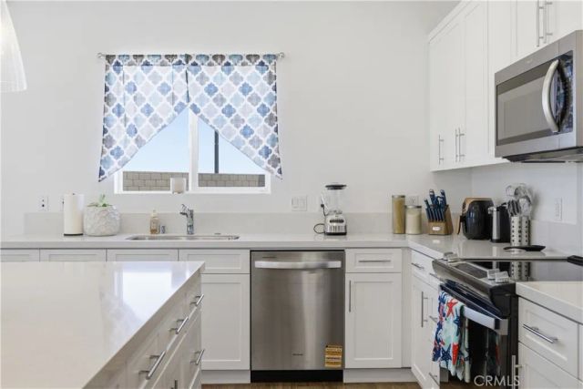 3347 Emerald Ln, Lancaster, CA 93535