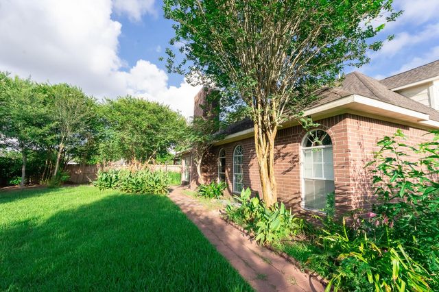 1709 Orlando Street, Friendswood, TX 77546