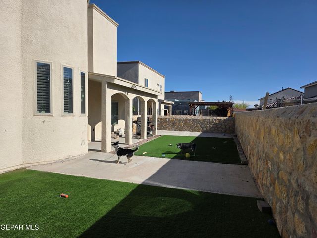 953 BOSCOBEL Street, El Paso, TX 79928