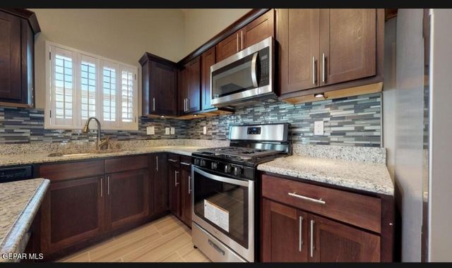 953 BOSCOBEL Street, El Paso, TX 79928