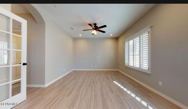 953 BOSCOBEL Street, El Paso, TX 79928