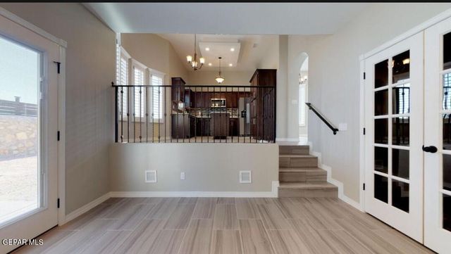 953 BOSCOBEL Street, El Paso, TX 79928