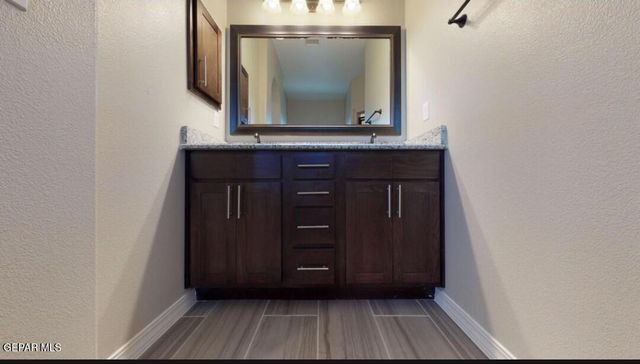 953 BOSCOBEL Street, El Paso, TX 79928