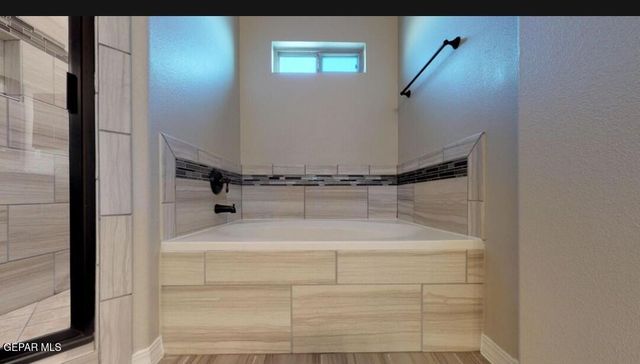 953 BOSCOBEL Street, El Paso, TX 79928