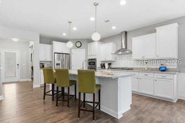 673 Village Green Ln, Okatie, SC 29909