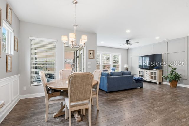 673 Village Green Ln, Okatie, SC 29909