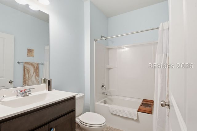 673 Village Green Ln, Okatie, SC 29909