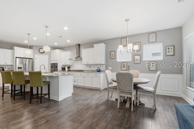 673 Village Green Ln, Okatie, SC 29909