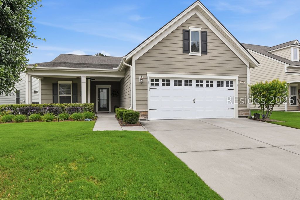 673 Village Green Ln, Okatie, SC 29909