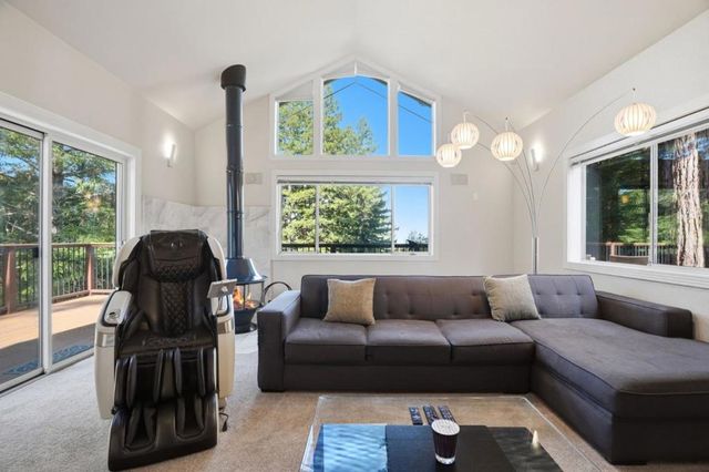 24106 Deerpath Road, Saratoga, CA 95070