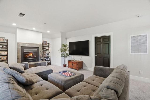 24106 Deerpath Road, Saratoga, CA 95070