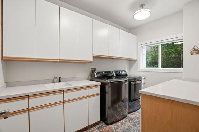 24106 Deerpath Road, Saratoga, CA 95070