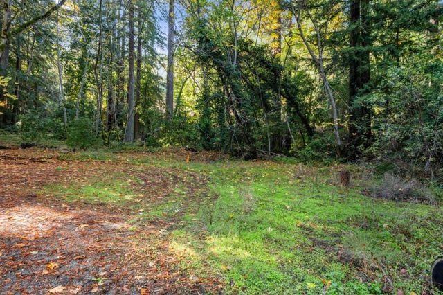 24106 Deerpath Road, Saratoga, CA 95070