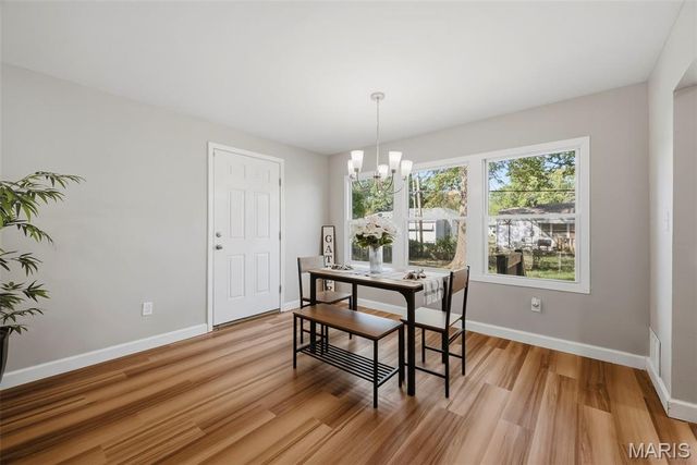 10501 Hoyt Drive, St Louis, MO 63137