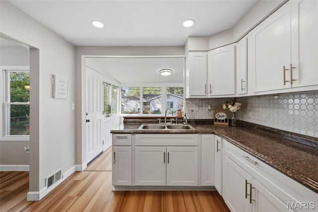 10501 Hoyt Drive, St Louis, MO 63137