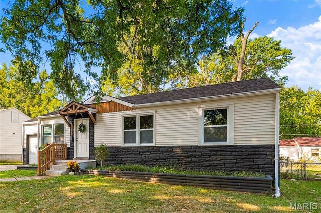 10501 Hoyt Drive, St Louis, MO 63137