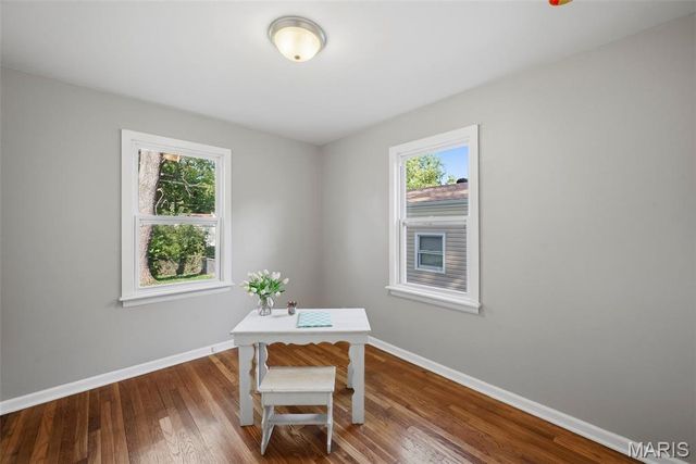 10501 Hoyt Drive, St Louis, MO 63137