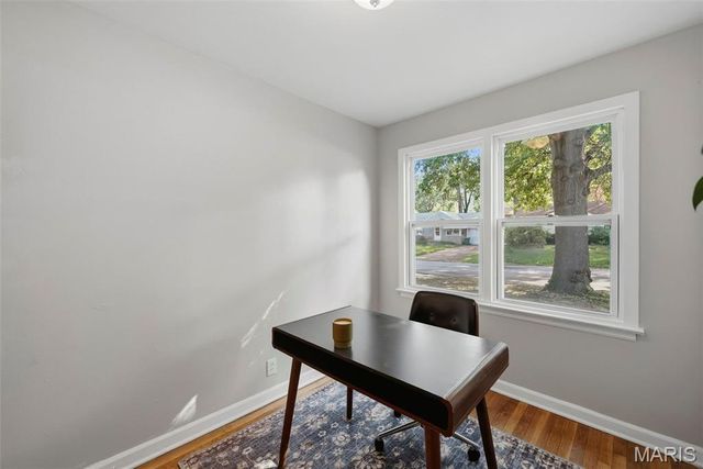 10501 Hoyt Drive, St Louis, MO 63137