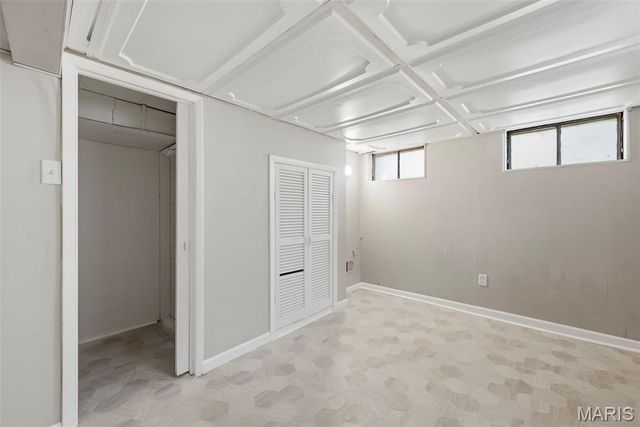10501 Hoyt Drive, St Louis, MO 63137