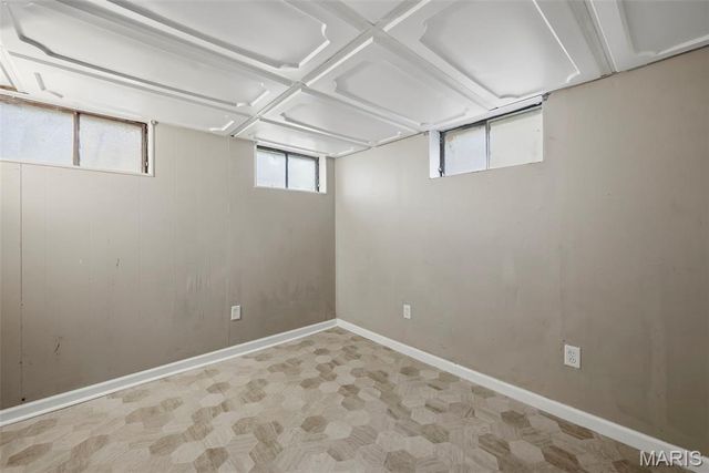 10501 Hoyt Drive, St Louis, MO 63137