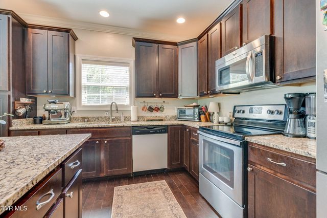 29 Dunham Circle, Johnson City, TN 37601