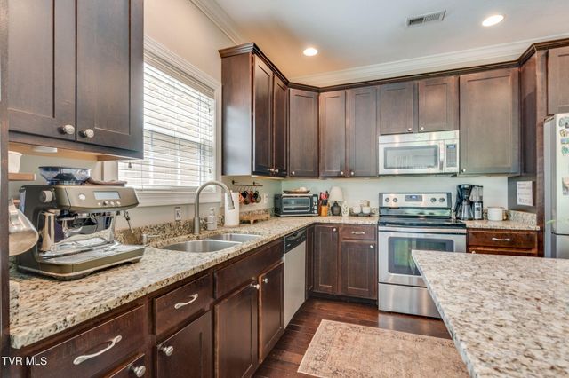 29 Dunham Circle, Johnson City, TN 37601