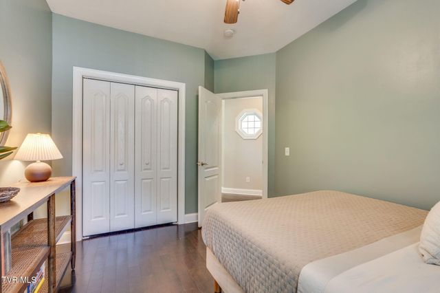 29 Dunham Circle, Johnson City, TN 37601