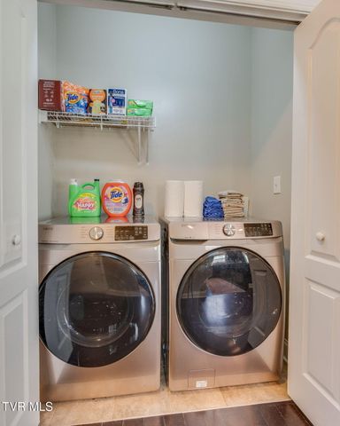 29 Dunham Circle, Johnson City, TN 37601