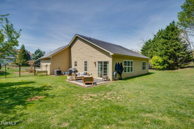 29 Dunham Circle, Johnson City, TN 37601