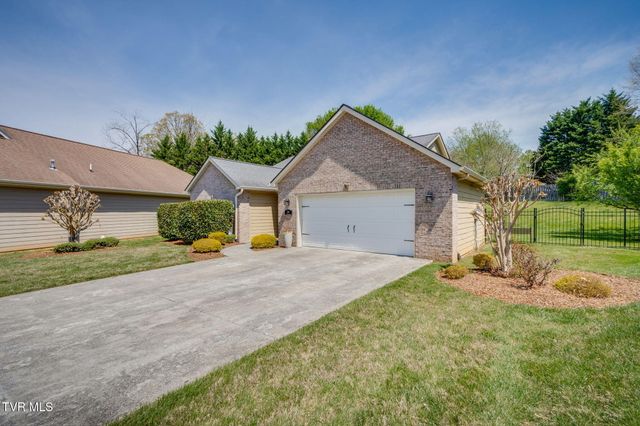 29 Dunham Circle, Johnson City, TN 37601