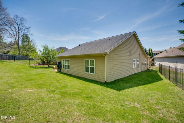 29 Dunham Circle, Johnson City, TN 37601