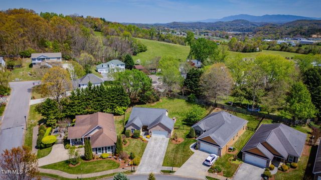 29 Dunham Circle, Johnson City, TN 37601