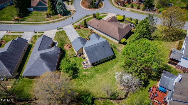 29 Dunham Circle, Johnson City, TN 37601