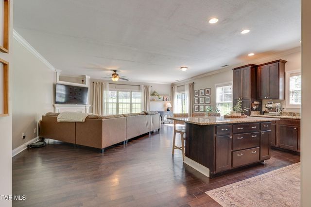 29 Dunham Circle, Johnson City, TN 37601