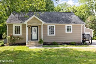 207 N Laurel Circle, Knoxville, TN 37912