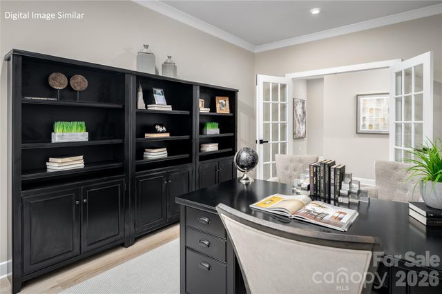 928 Heathway Drive, Charlotte, NC 28213