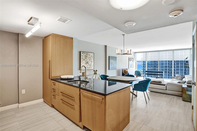 10275 Collins Ave 1116, Bal Harbour, FL 33154