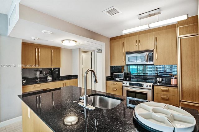 10275 Collins Ave 1116, Bal Harbour, FL 33154