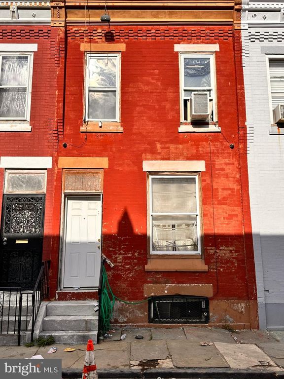 2910 N WATERLOO ST, Philadelphia, PA 19133